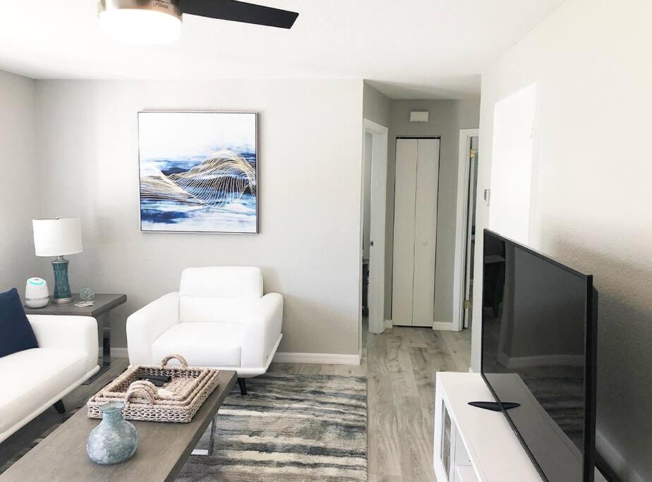 Modern Apartment - 2 Of 4 プンタ・ゴーダ エクステリア 写真