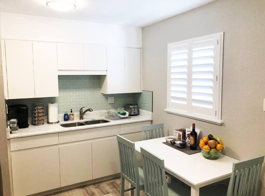 Modern Apartment - 2 Of 4 プンタ・ゴーダ エクステリア 写真